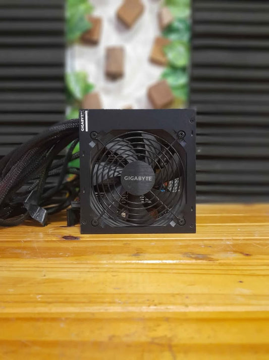 Fuente Gygabite 650w