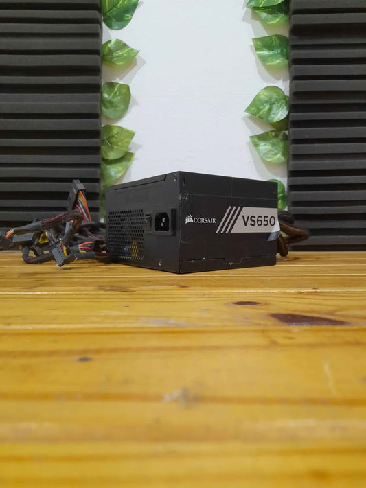 Fuente de poder corsair VS650