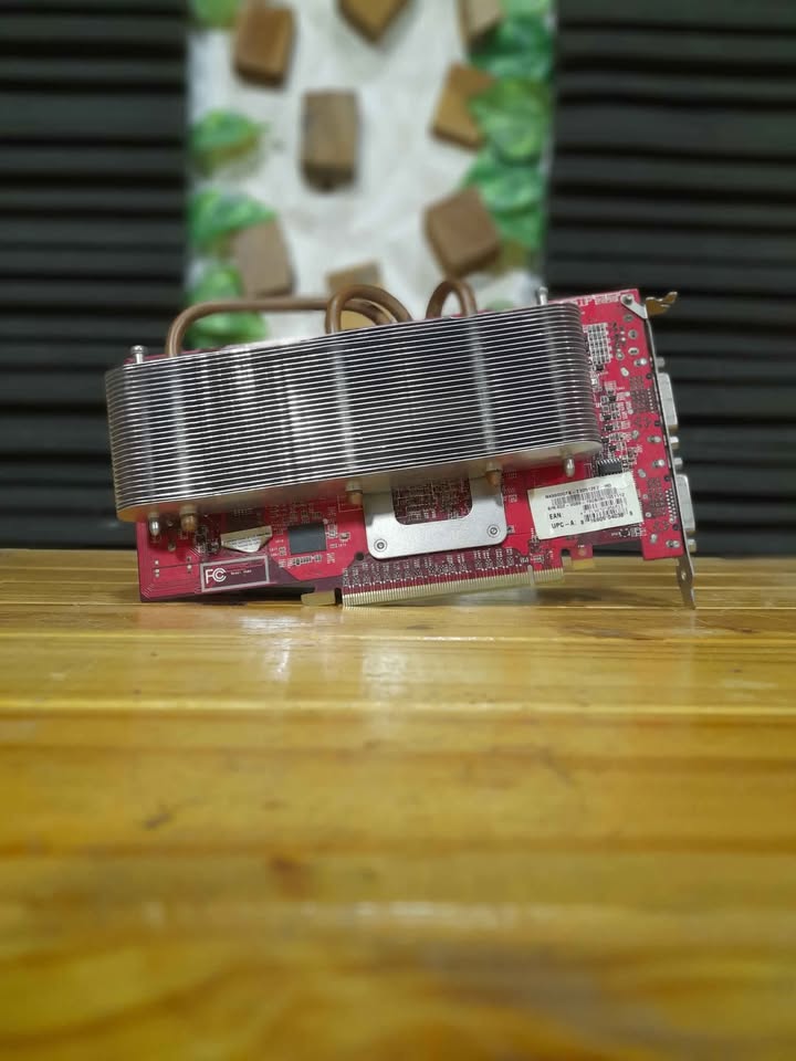 Placa de video NX 8600GTS