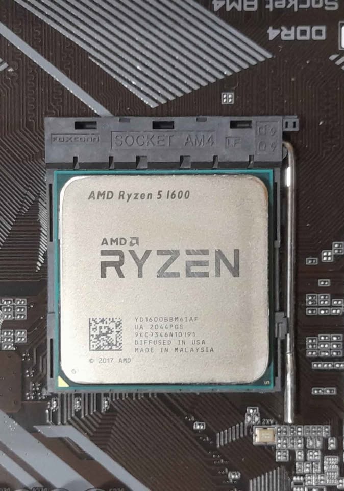 Combo Gamer Ryzen 5, Mother b550m y 8g ram