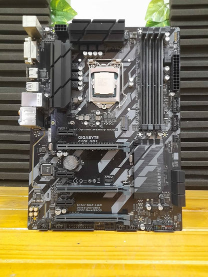 Combo gamer Mother z370 hd3 + Procesador i5 8400