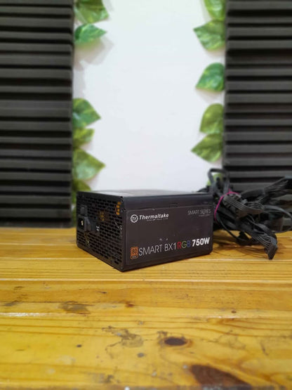 Fuente de Poder Thermaltake 750w RGB BX1 80+