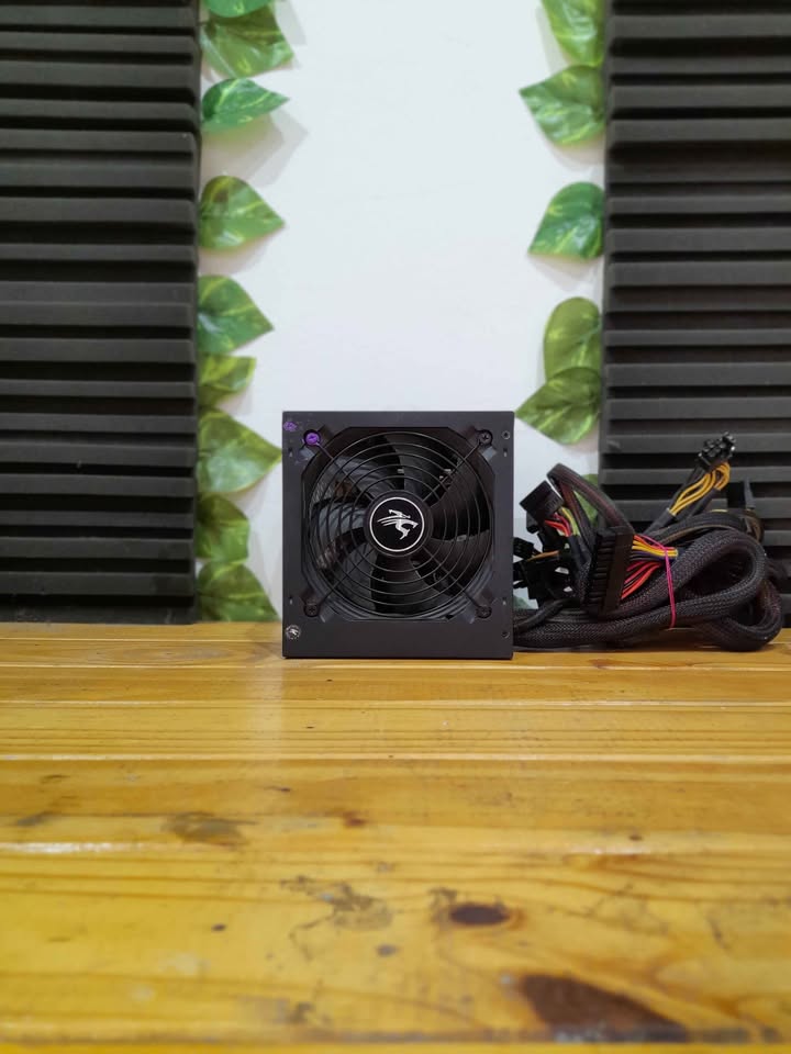 Fuente de Poder 700w Sentey 80+