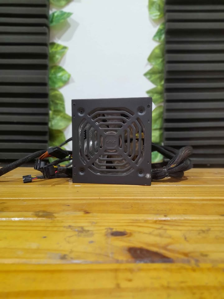 Fuente de Poder LNZ 650w